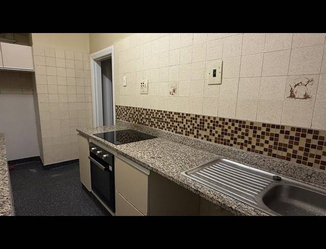 1.5 BEDROOM FLAT TO LET IN GLENWOOD